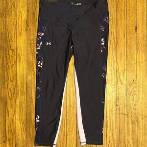 Ladies UnderArmor leggings.